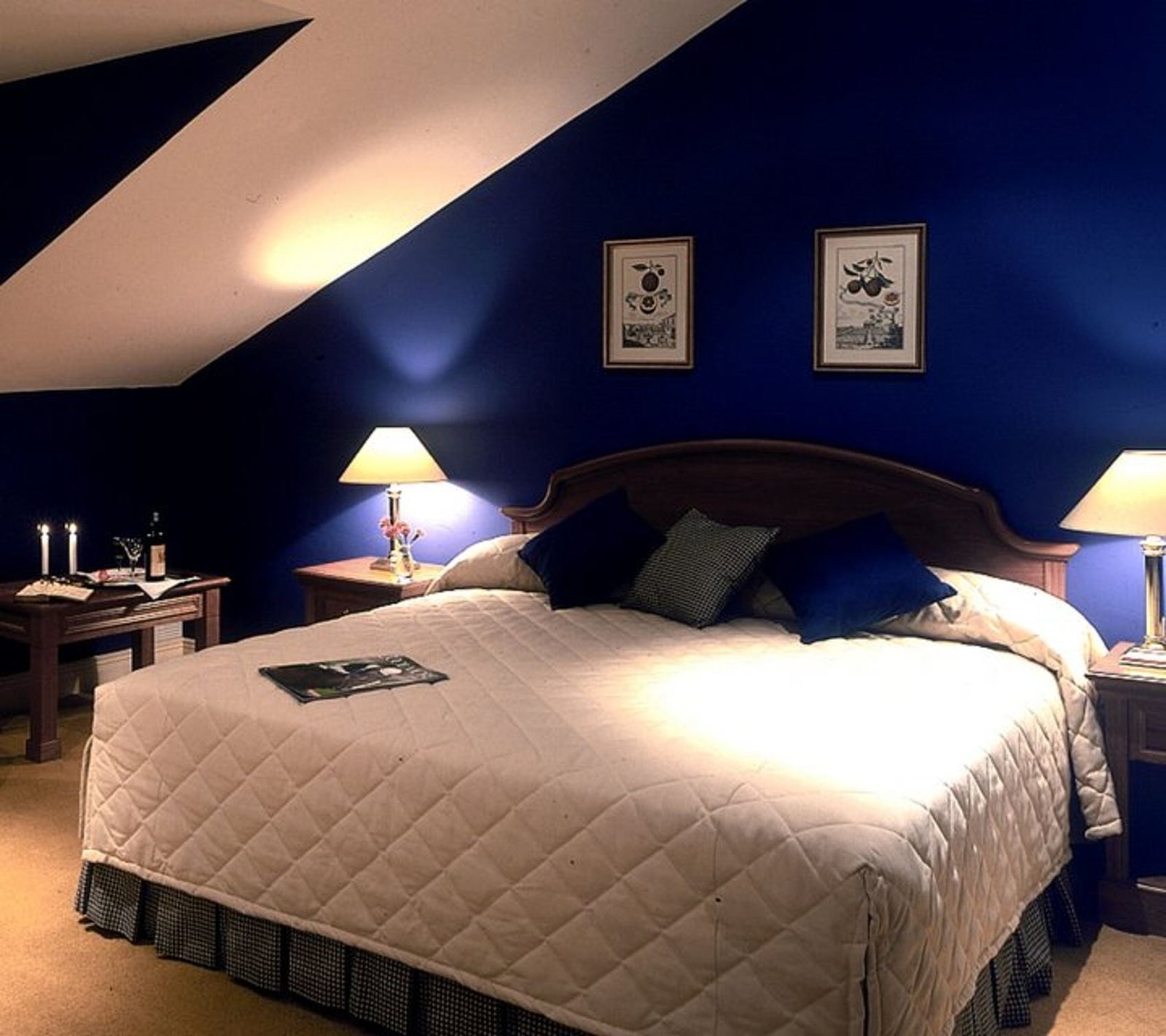 Bedroom at Horse and Jockey hotel